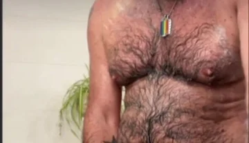 Daddybear Shower Time