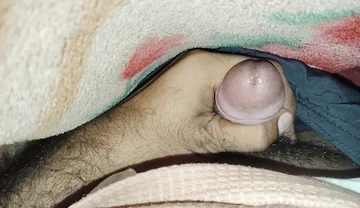 Hot Deshi College Boy Masturbation Under the Blanket