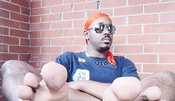 Cross and Uncrossed Soles (2025)