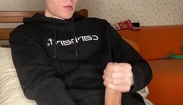Young Guy’s Epic Cumshot Reveal