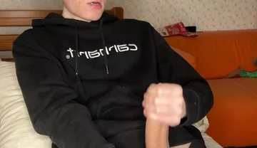 Young Guy’s Epic Cumshot Reveal