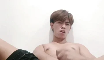 Young Asian Guy Wants You Daddy