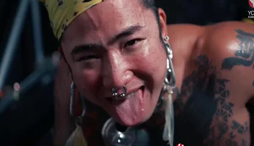 Kinky Drinks His Own Pee With Yoshi Kawasaki