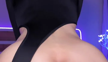 Femboy with Big Ass Rides a Dildo
