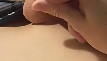 Guy Jerks off to Porn and Cums Fast