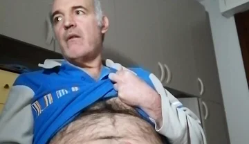 A Nice Cumshot Before Going to Sleep!