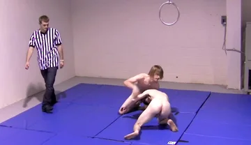 Strip Wrestling - Chapter 2