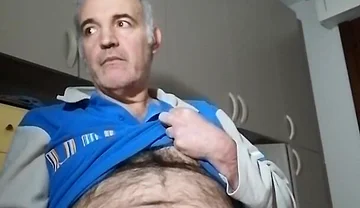 A Nice Cumshot Before Going to Sleep!