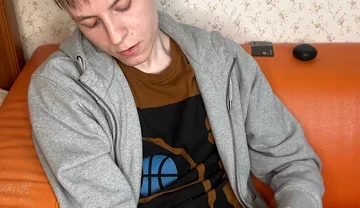 18-year-old's Creamy Dick Burst