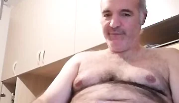 A Piss Before the Saw!