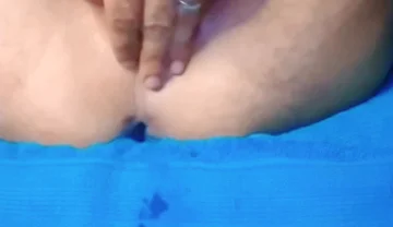 A Married Man Had Never Felt so Aroused While Stimulating and Fingering His Anus for the First Time.